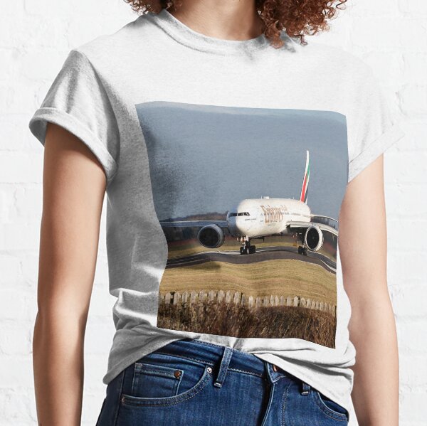 fly emirates T-Shirt