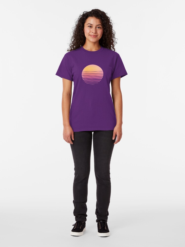 Alternate view of Vaporwave Sun - Outrun/Synthwave/Retro Classic T-Shirt