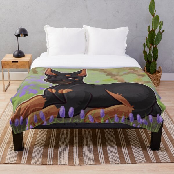 Aperçu de l'œuvre Champ de fleurs de dobermann créée et vendue par MaddyCute.