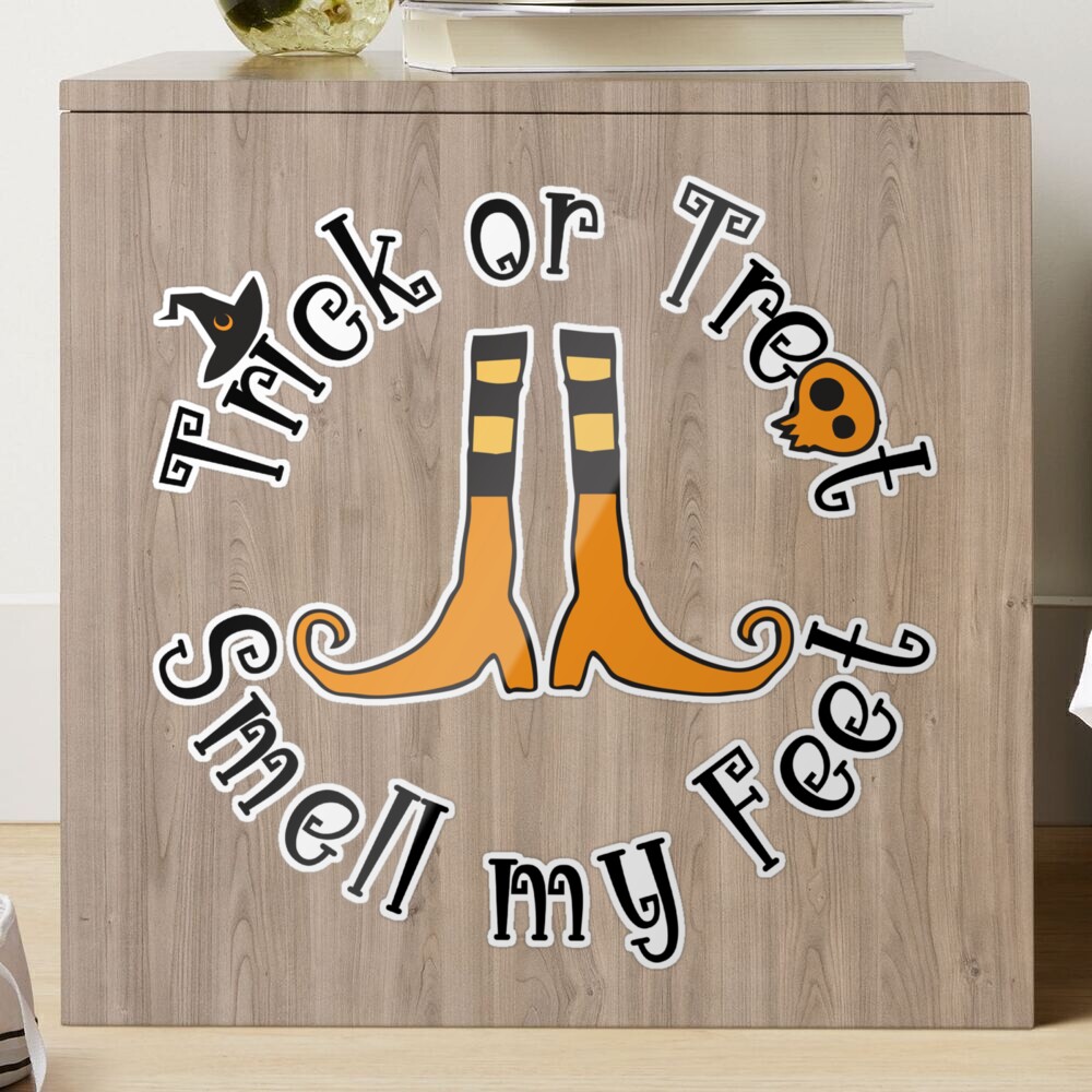 Trick or treat smell my feet Doormat – Charming Pine