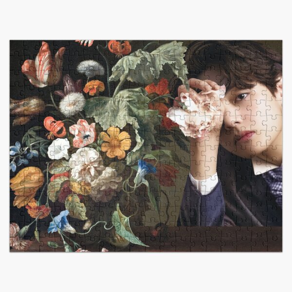 Artikel-Vorschau von Taehyung mit Blumen, designt und verkauft von Maerlyn8.