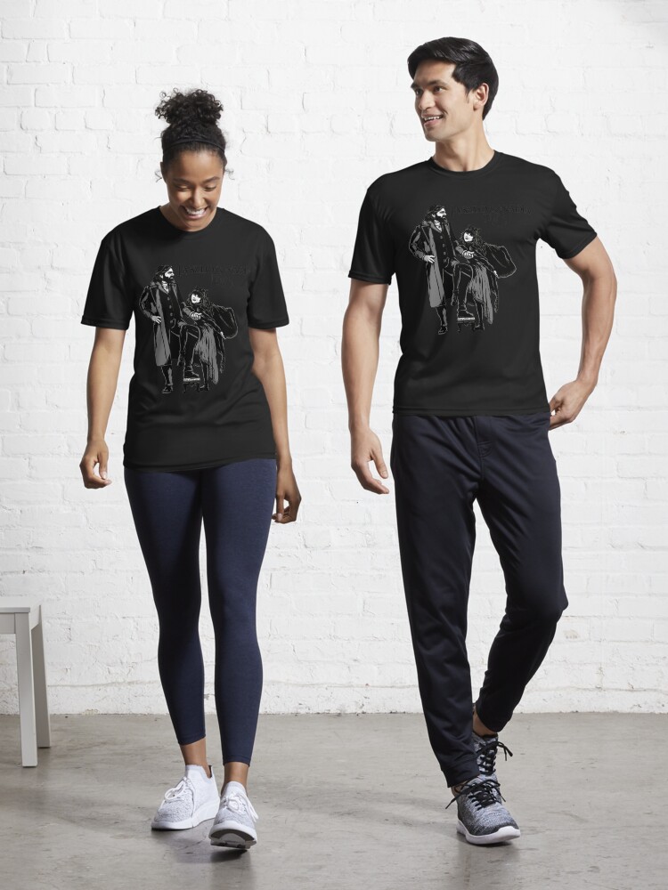 Aperçu 1 sur 7. T-shirt respirant avec l'œuvre Lazslo et Nadia BAT créée et vendue par NixonNewnham.