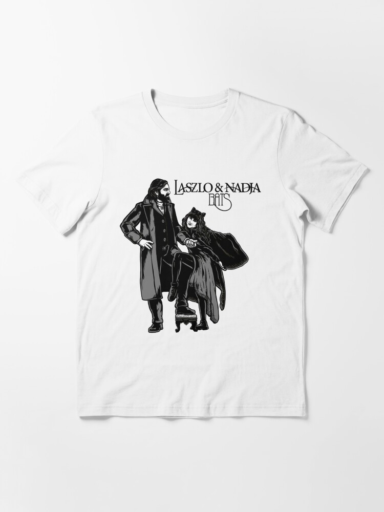 Aperçu 3 sur 7. T-shirt essentiel avec l'œuvre Lazslo et Nadia BAT créée et vendue par NixonNewnham.