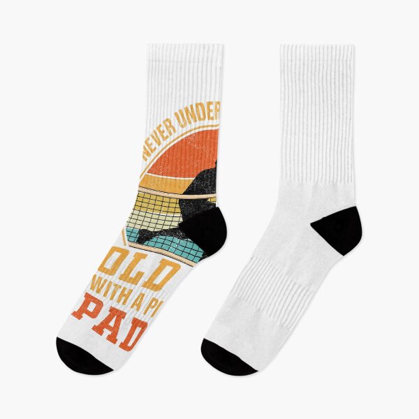 Artikelvorschau, Lustig, unterschätze niemals einen alten Mann mit Pickleball-Paddel entworfen und verkauft von Best Designer.