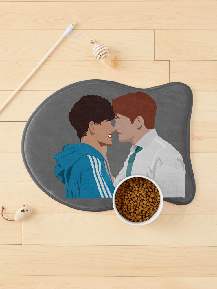 Pet Mat, Heartstopper - Nick and Charlie kiss in the door after prom designed and sold by ManoTV
