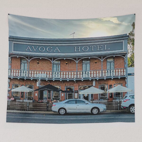 Artikelvorschau, Sonnenuntergang im Avoca Hotel - Avoca, Victoria entworfen und verkauft von Steven Jodoin.