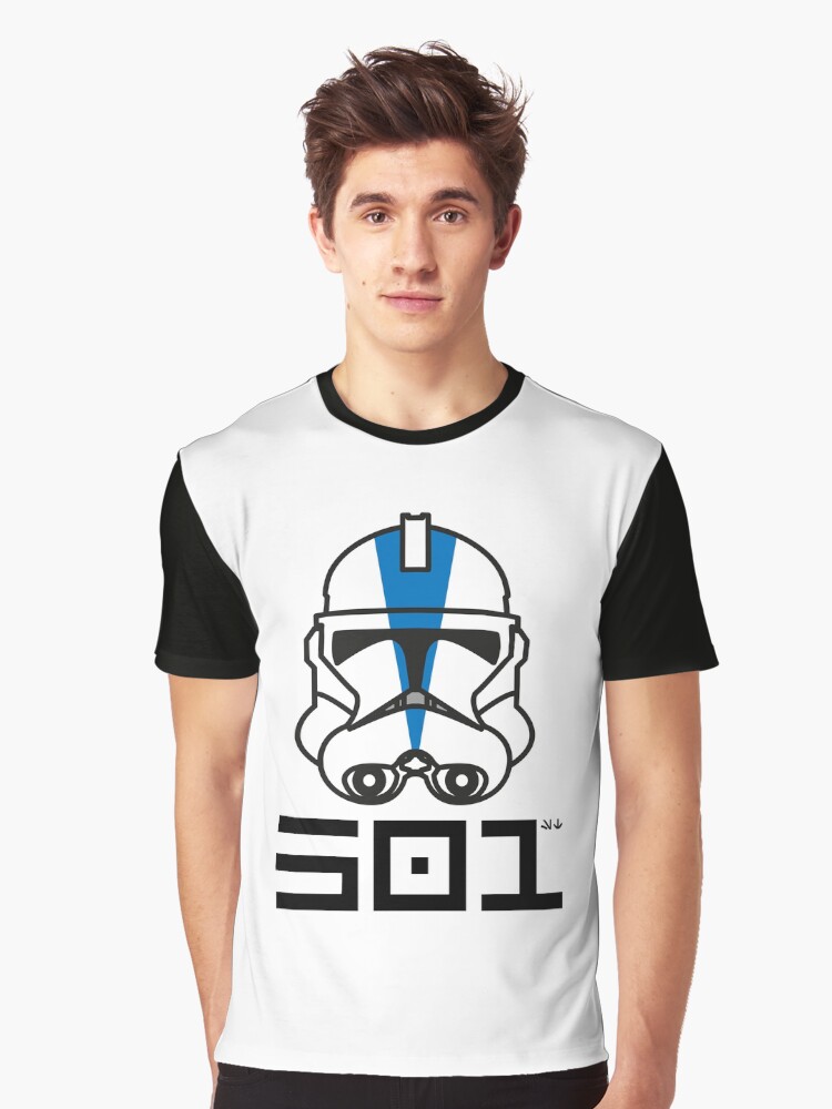 Imagen 1 de 5, Camiseta gráfica con la obra Legión 501, diseñada y vendida por SurtonDesign.