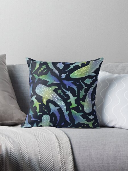 Aperçu de l'œuvre Océan de requin aquarelle bleu et vert sur bleu marine foncé créée et vendue par adenaJ.