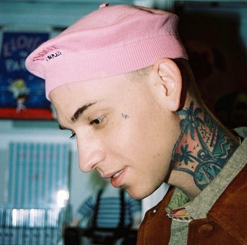 Blackbear hot перевод