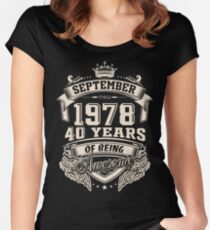 Born in September 1978 - 40 years of being awesome Women's Fitted Scoop T-Shirt