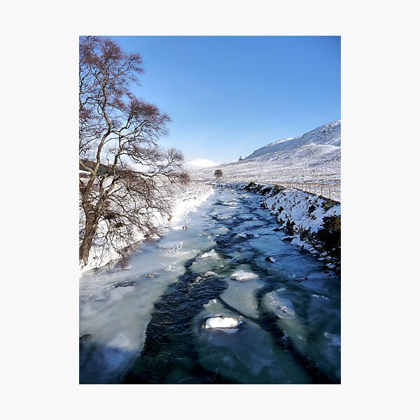 Artikelvorschau, Frozen River entworfen und verkauft von Braedene.