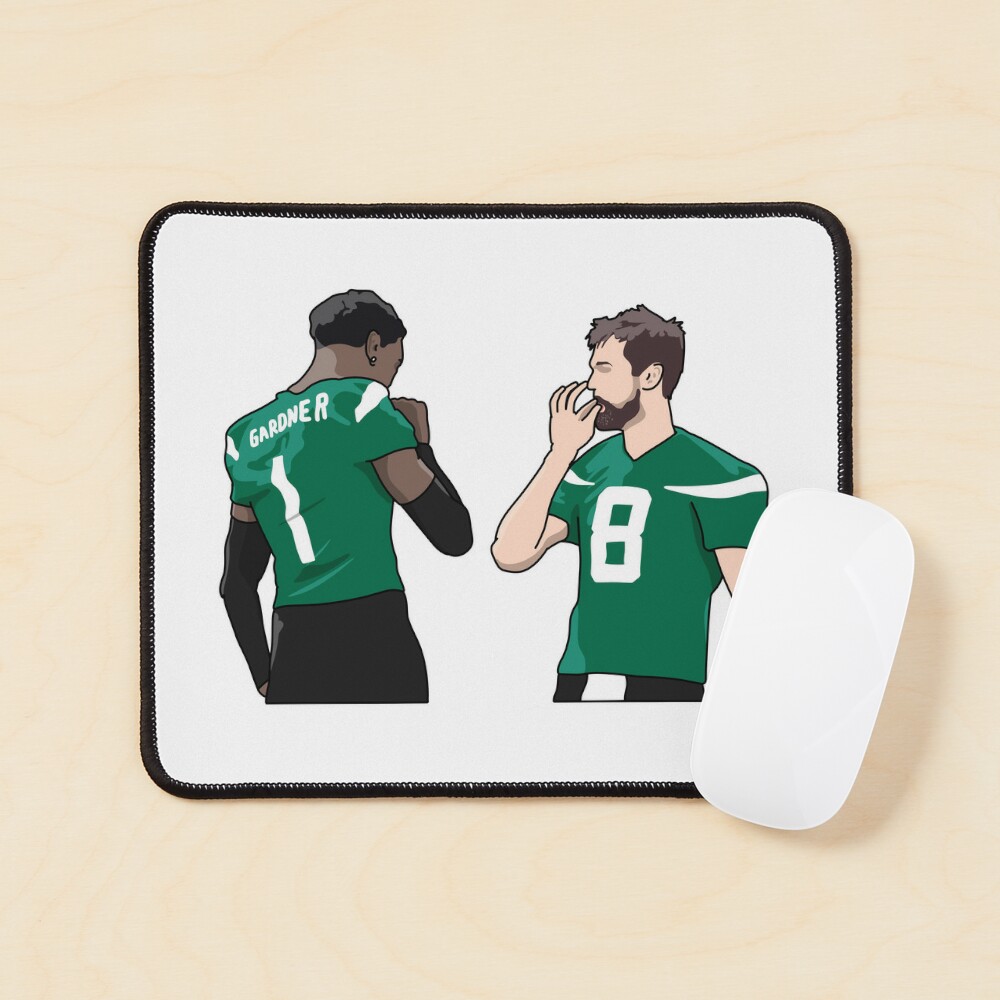 Aaron Rodgers and Sauce Gardner Handshake New York T-Shirt (Small