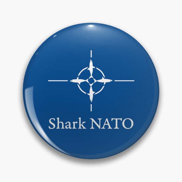 Aperçu de l'œuvre Drapeau de l'OTAN de requin avec mot-symbole créée et vendue par Steve Lovelace.