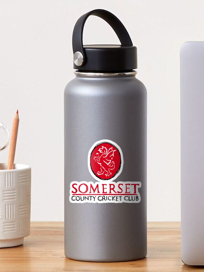 Imagen 1 de 3, Pegatina con la obra Club de críquet del condado de Somerset, diseñada y vendida por MoMoJaJa.