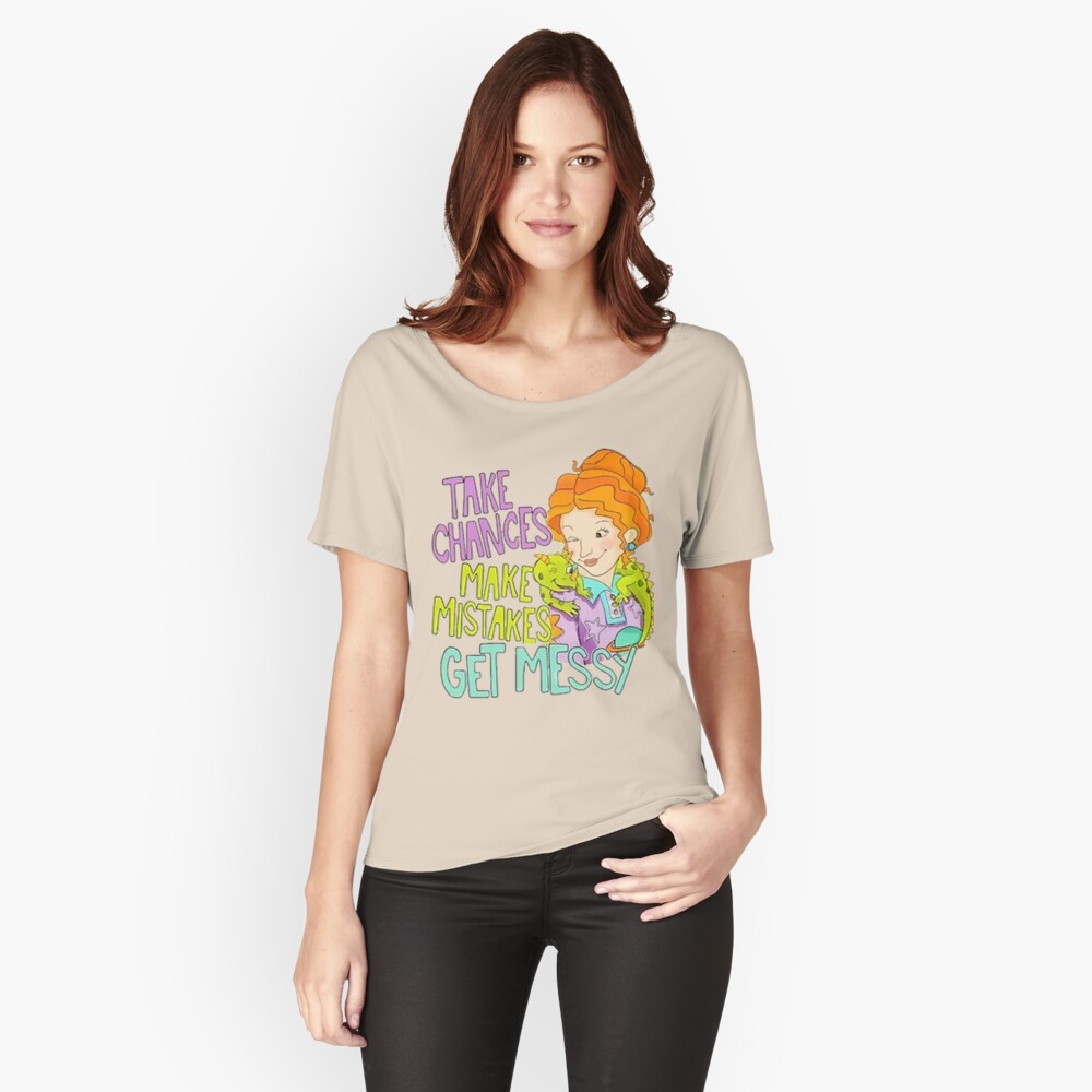 Vista previa del artículo con la obra «Camiseta ancha», diseñado y vendido por LOREKORUPSKAS.