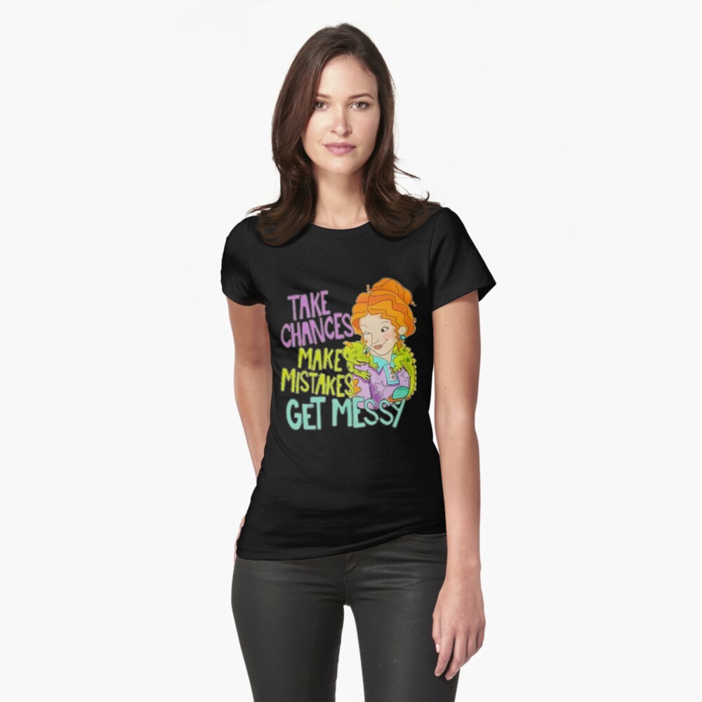 Vista previa del artículo con la obra «Camiseta entallada», diseñado y vendido por LOREKORUPSKAS.