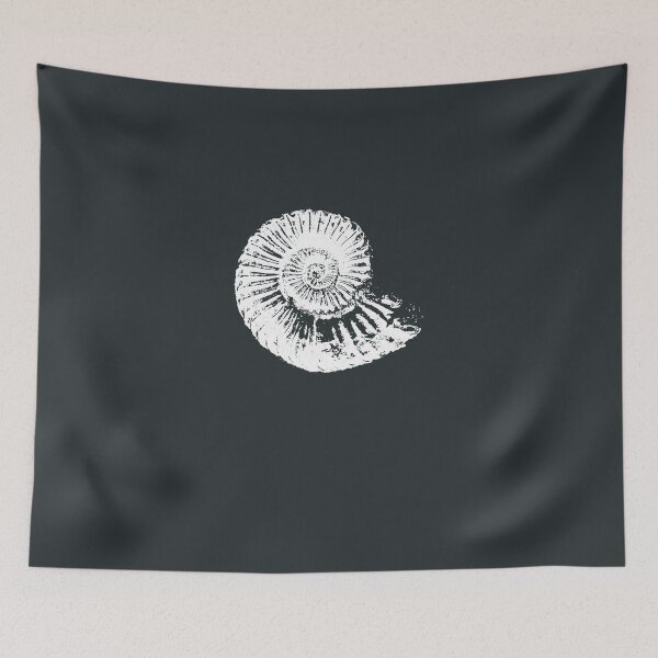 Artikelvorschau, Ammonite-fossil-tshirt,-ideal-gift-for-fossil-hunters-Essential-T-Shirt entworfen und verkauft von MagdalenaHenke9.