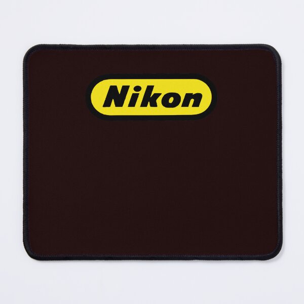 Aperçu de l'œuvre Produits dérivés du logo Nikon les plus vendus créée et vendue par DESMONRADSHAW.