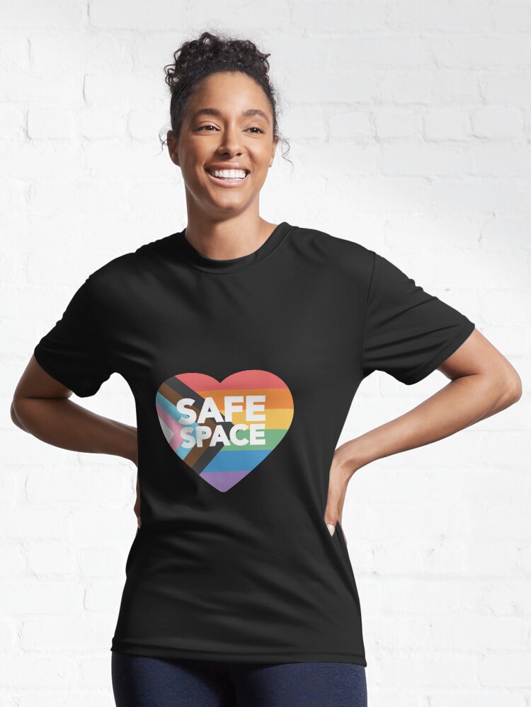 Thumbnail 6 von 7, Funktionsshirt, LGBT-sicherer Raum designt und verkauft von Mapplefords.