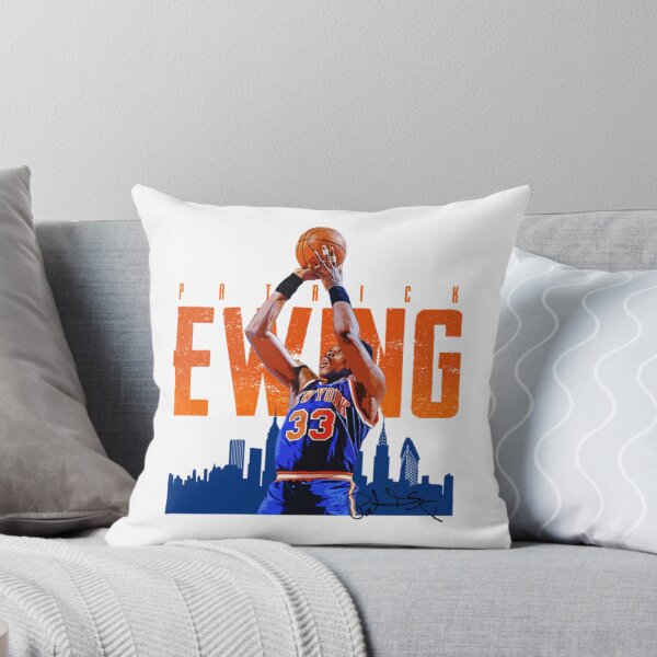 Aperçu de l'œuvre Patrick Ewing T-Shirt créée et vendue par HeikeVoto.