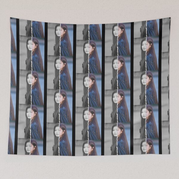 Item preview, EVERGLOW Yiren (Divided Photo) designed and sold by VIVI-uaCleMENTS.