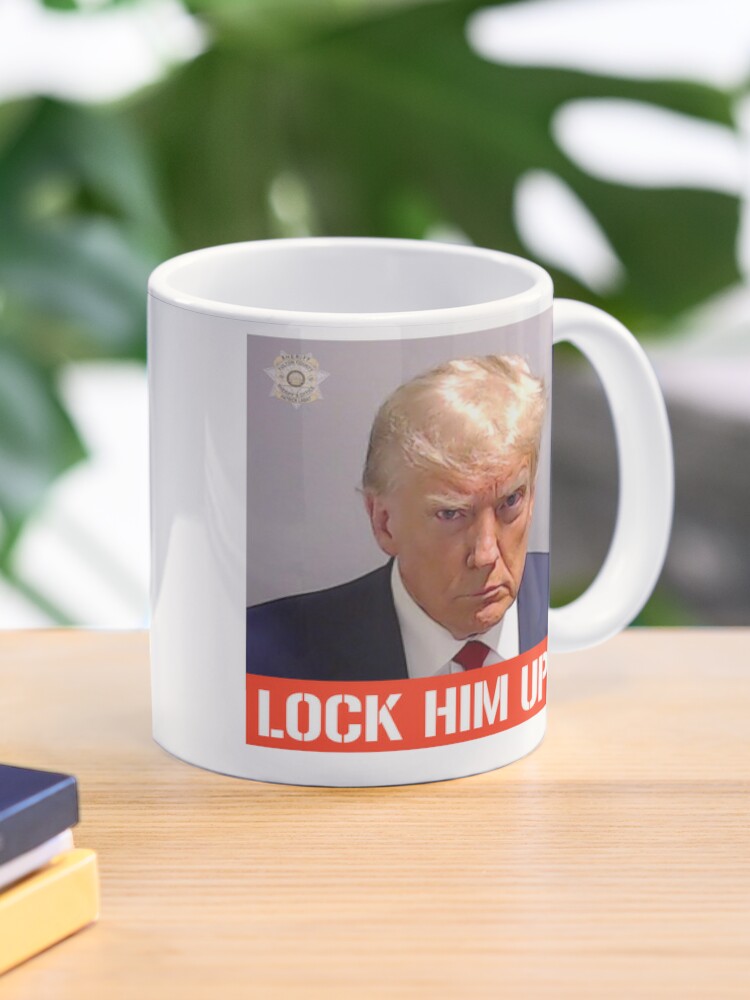 Donald Trump Mugshot Arrest Photo Tweet Never Surrender Ceramic Mug Coffee  Cup