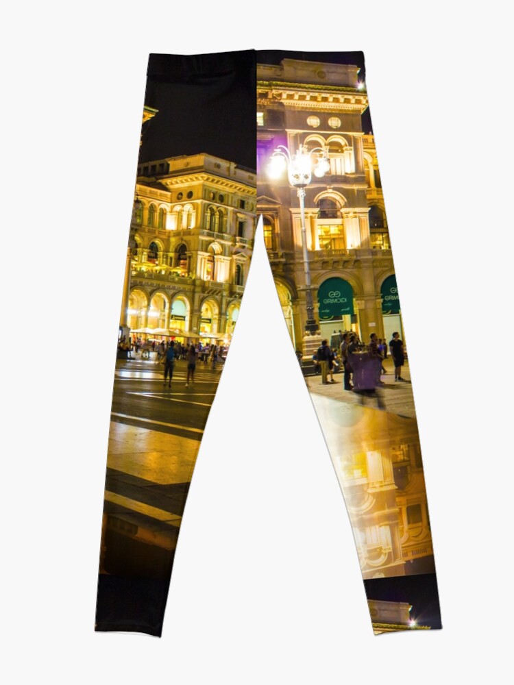 Alternate view of Piazza del Duomo at night, Milan, ITALY Leggings