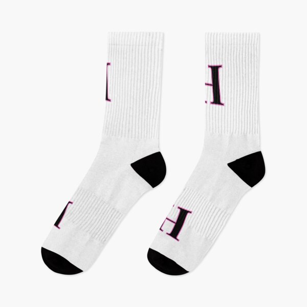 Aperçu de l'œuvre "H" Lettrage initial Personnalisation Esthétique créée et vendue par littlerotten thing.