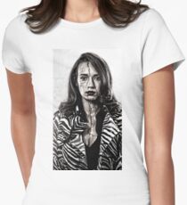 Fashion model with cracked face Women's Fitted T-Shirt