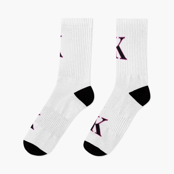 Aperçu de l'œuvre "K" Lettrage initial Personnalisation Esthétique créée et vendue par littlerotten thing.