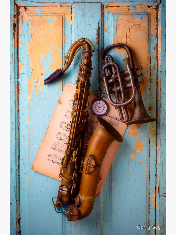 Sticker for Sale avec l'œuvre « Saxophone Rustique Et Montre De Poche » de  l'artiste Garry Gay