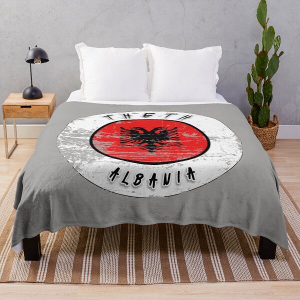 Artikelvorschau, Theth Albania Vintage entworfen und verkauft von TravelPenguin.