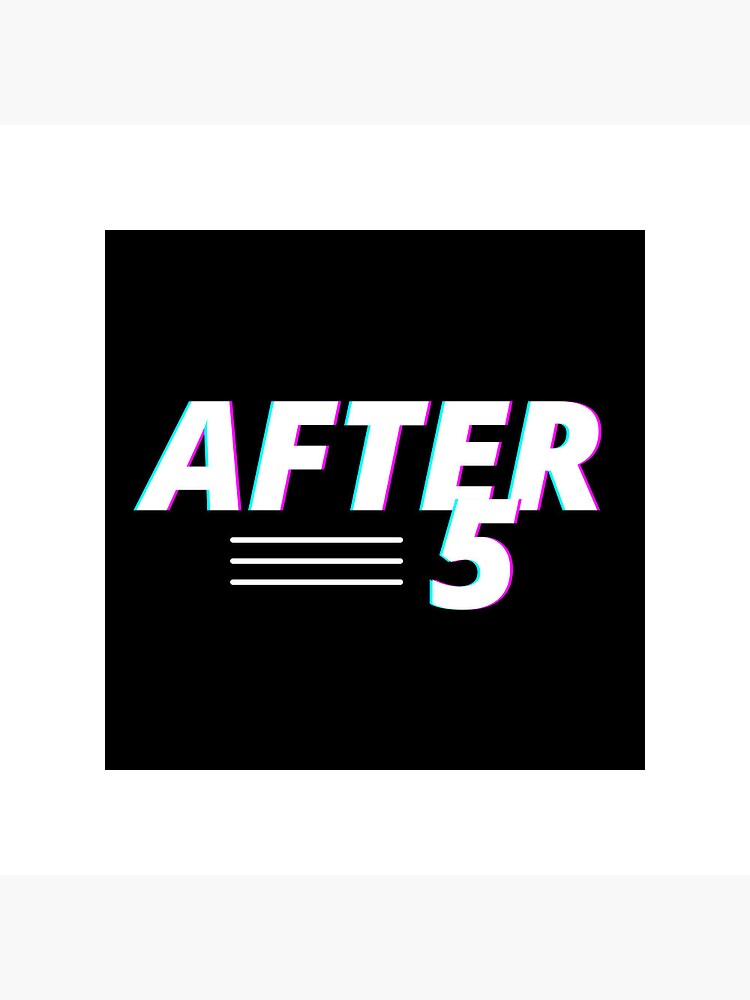 Aperçu 3 sur 3. Badge avec l'œuvre AFTER 5 créée et vendue par after5.