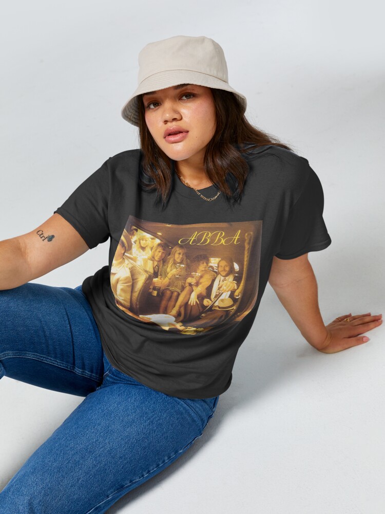 Discover Voyage Mamamia Dance Dancing Classic T-Shirt