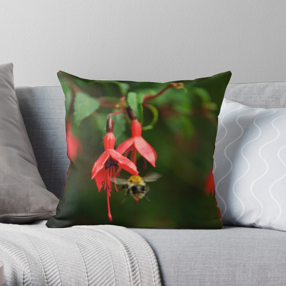 Fuchsia at Loch Na Fooey (wide) Throw Pillow