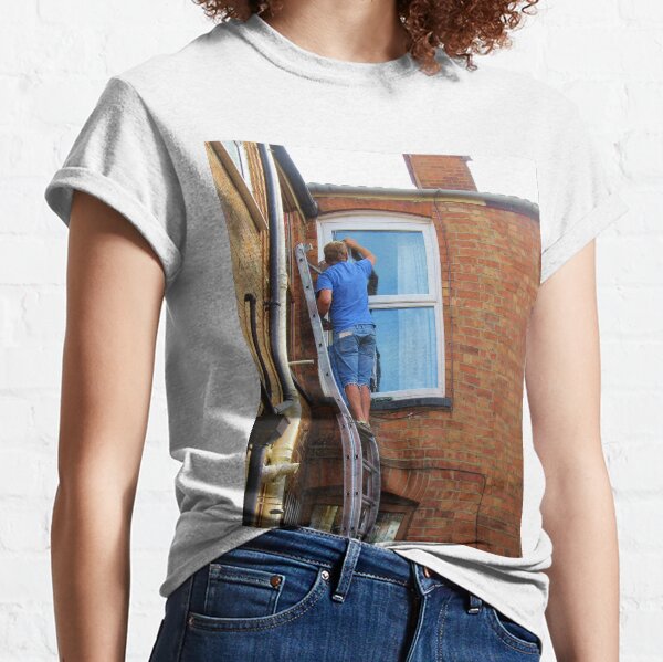 Cleaning Round The Back Classic T-Shirt