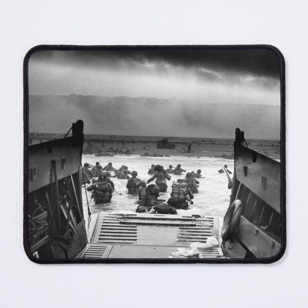 Artikelvorschau, D-DAY-Landung – Omaha Beach, 2. Weltkrieg entworfen und verkauft von WartimeTShirts.