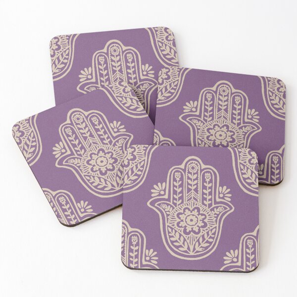 Aperçu de l'œuvre Hamsa Flora Linocut Pattern - Plum + Dove créée et vendue par Irene Estelle.