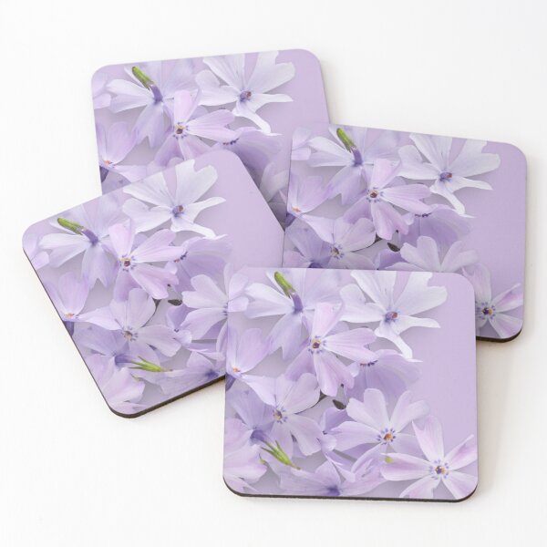 Aperçu de l'œuvre Fleurs violettes Impression artistique créée et vendue par Michelle Moss.