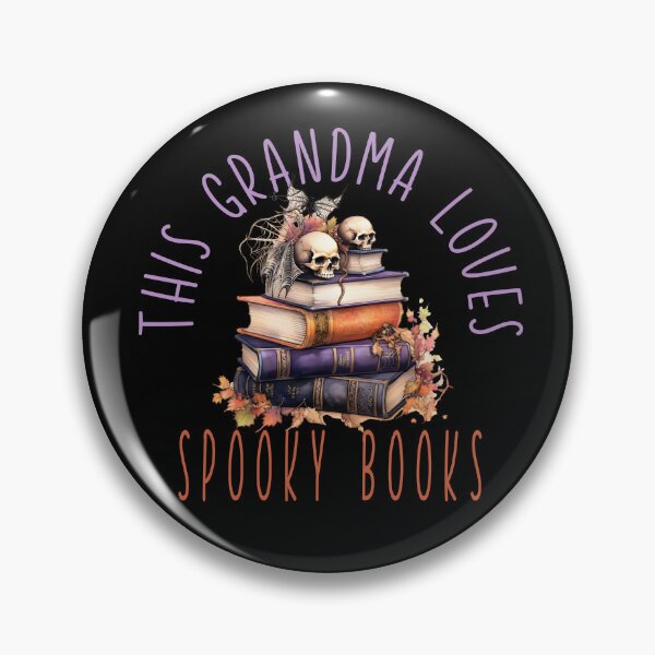 Artikelvorschau, Dieses Halloween-Kostüm für Oma liebt gruselige Bücher entworfen und verkauft von ShoniwDesigns.