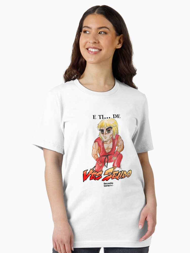 Imagen 1 de 7, Camiseta esencial con la obra Ken vés sendo (Street Fighter), diseñada y vendida por RecunchoGamer.