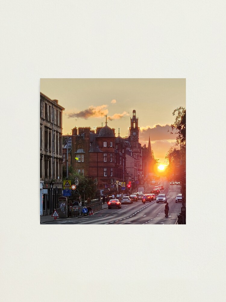 Imagen 1 de 3, Lámina fotográfica con la obra Glasgow city, diseñada y vendida por Jhevva.