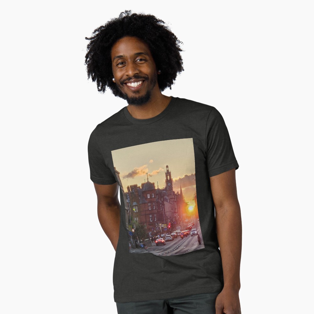 Vista previa del artículo con la obra «Camiseta de tejido mixto», diseñado y vendido por Jhevva.