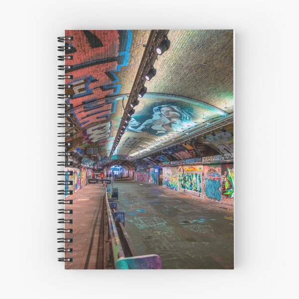 Artikelvorschau, Leake Street, Graffiti-Tunnel, Wandkunst - London, Großbritannien entworfen und verkauft von Shafiq Khan.