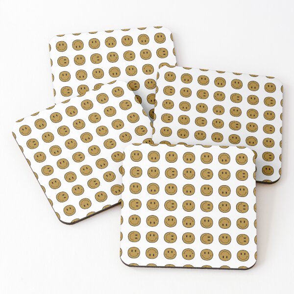 Artikelvorschau, Fröhliches Muster mit kleinen Smiley-Gesichtern in Gelb-Ocker-Weiß und Schwarz entworfen und verkauft von apcreatively.