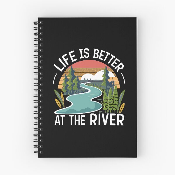 Artikelvorschau, Das Leben ist besser am Fluss, ein Design für Naturliebhaber entworfen und verkauft von ThreadmyCanvas.