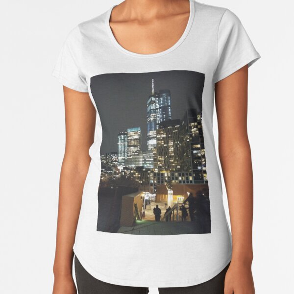 Metropolitan area, New York, Manhattan, Brooklyn, New York City, architecture, street, building, tree, car,   Premium Scoop T-Shirt