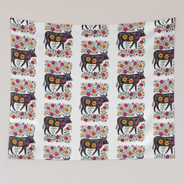 Aperçu de l'œuvre Conception d'art populaire polonais vache mignonne avec des fleurs créée et vendue par PiggyBoxer.