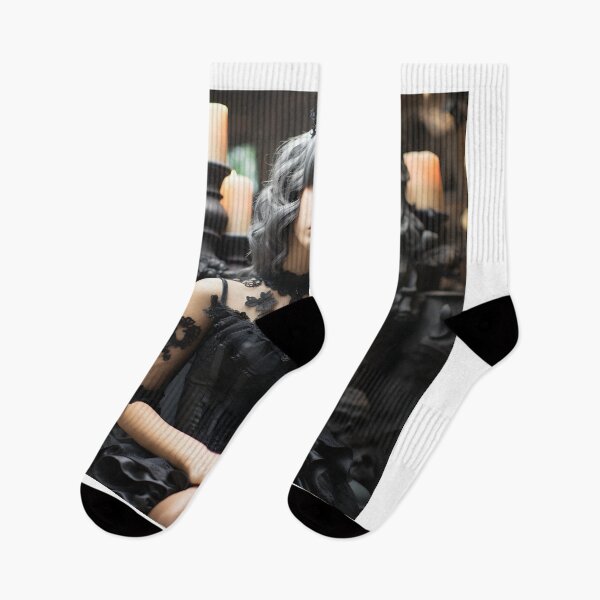 Artikelvorschau, Goth-Mädchen mit mattiertem Haar entworfen und verkauft von John-NW-Shop.