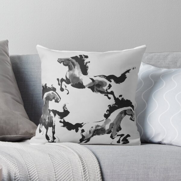 Born free and wild. Throw Pillow